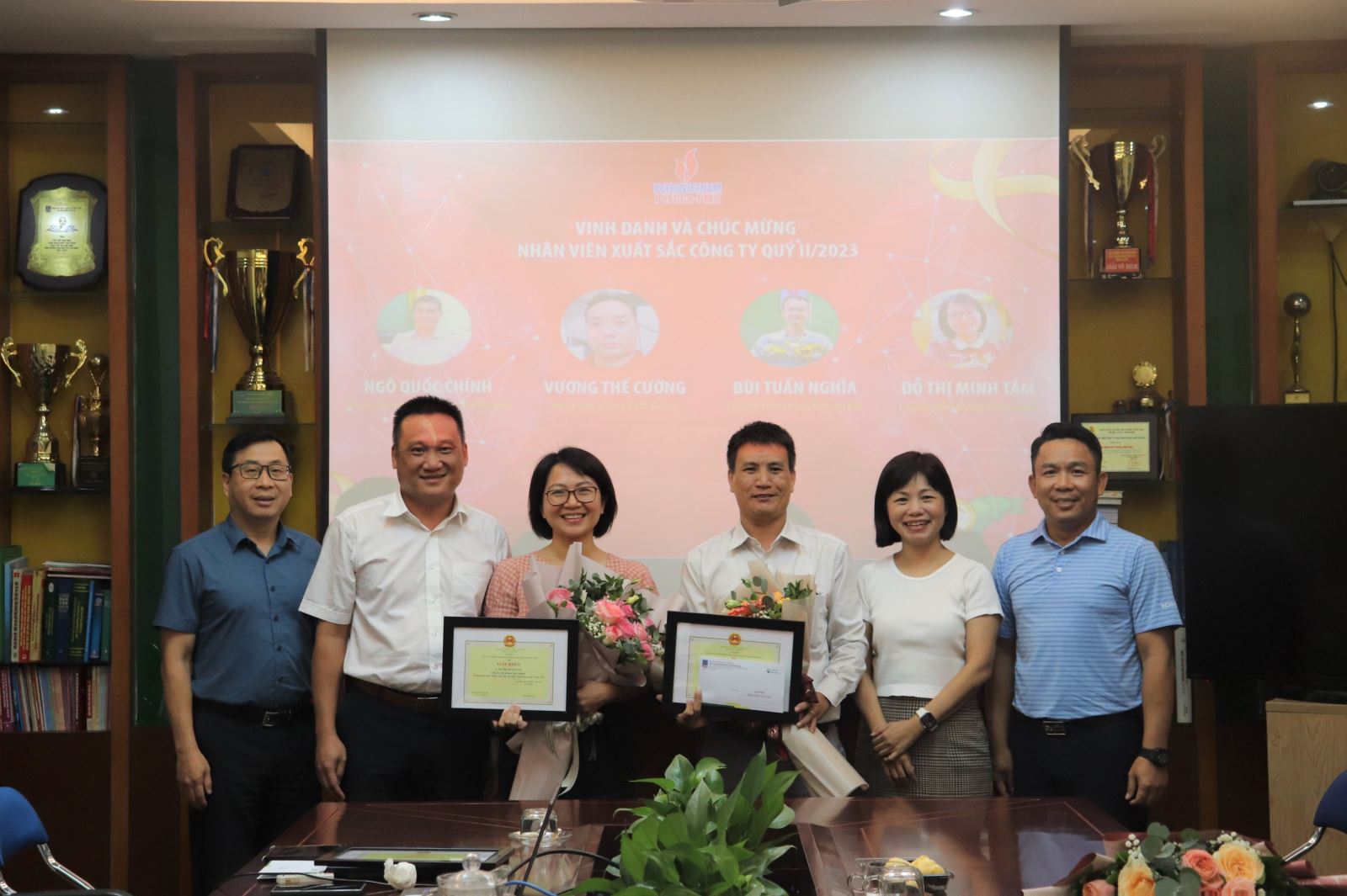 Công ty Cổ phần Phân bón và Hóa chất Dầu khí miền Bắc (PVFCCo-PMB) trang trọng tổ chức Lễ vinh danh Nhân viên xuất sắc quý 2 năm 2023.