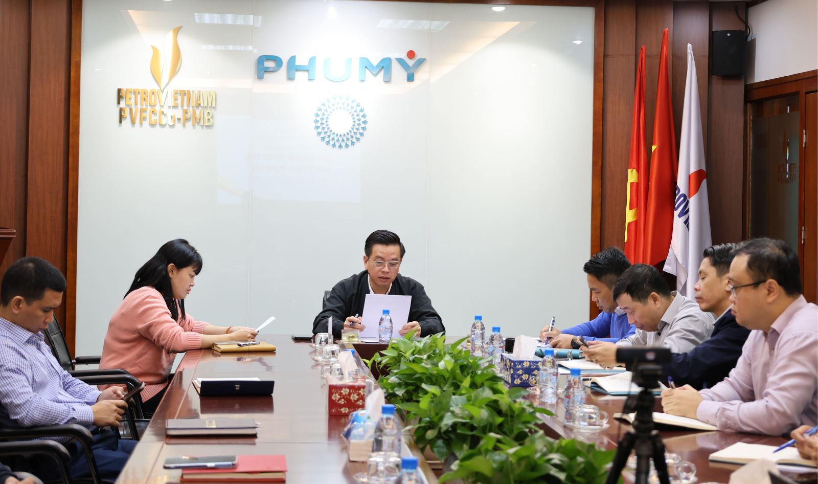 Chi bộ PVFCCo -  PMB thực hiện sinh hoạt Chi bộ định kỳ tháng 11 năm 2025