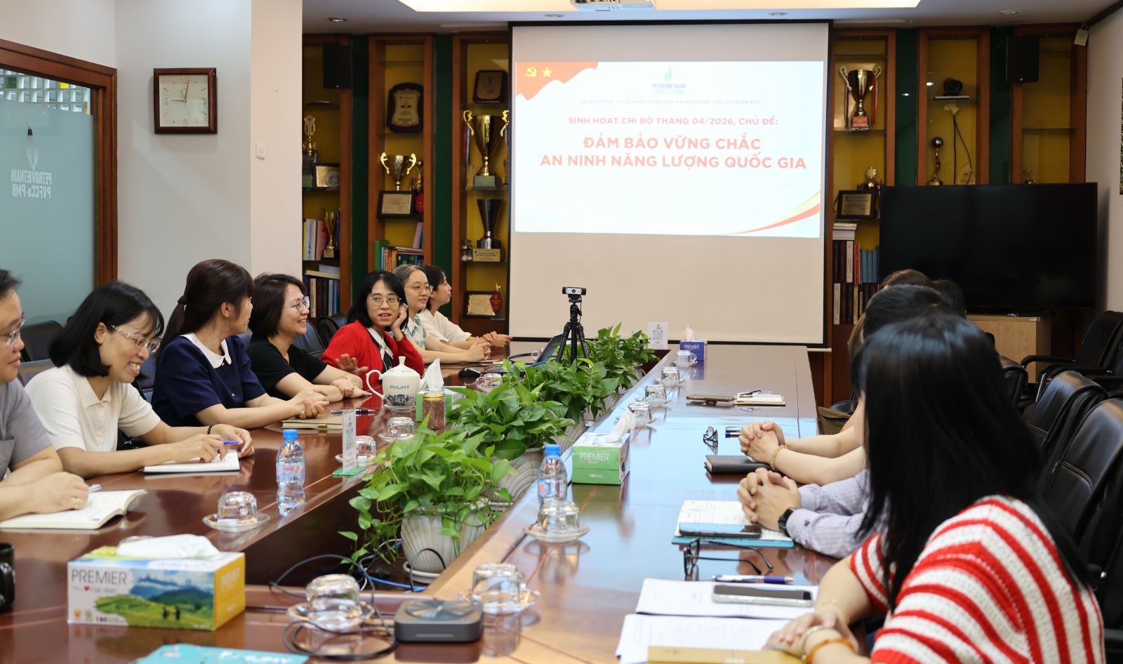 Chi bộ PVFCCo-PMB tổ chức sinh hoạt Chi bộ định kỳ tháng 4 năm 2026