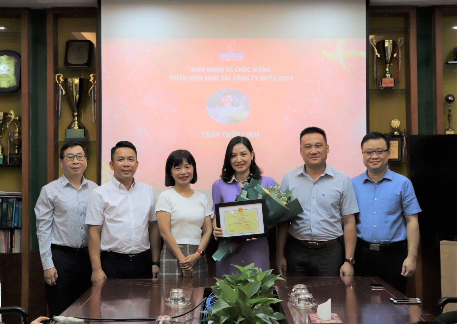 Công ty Cổ phần Phân bón và Hóa chất Dầu khí miền Bắc (PVFCCo-PMB) tổ chức lễ vinh danh Nhân viên xuất sắc quý 1 năm 2023.