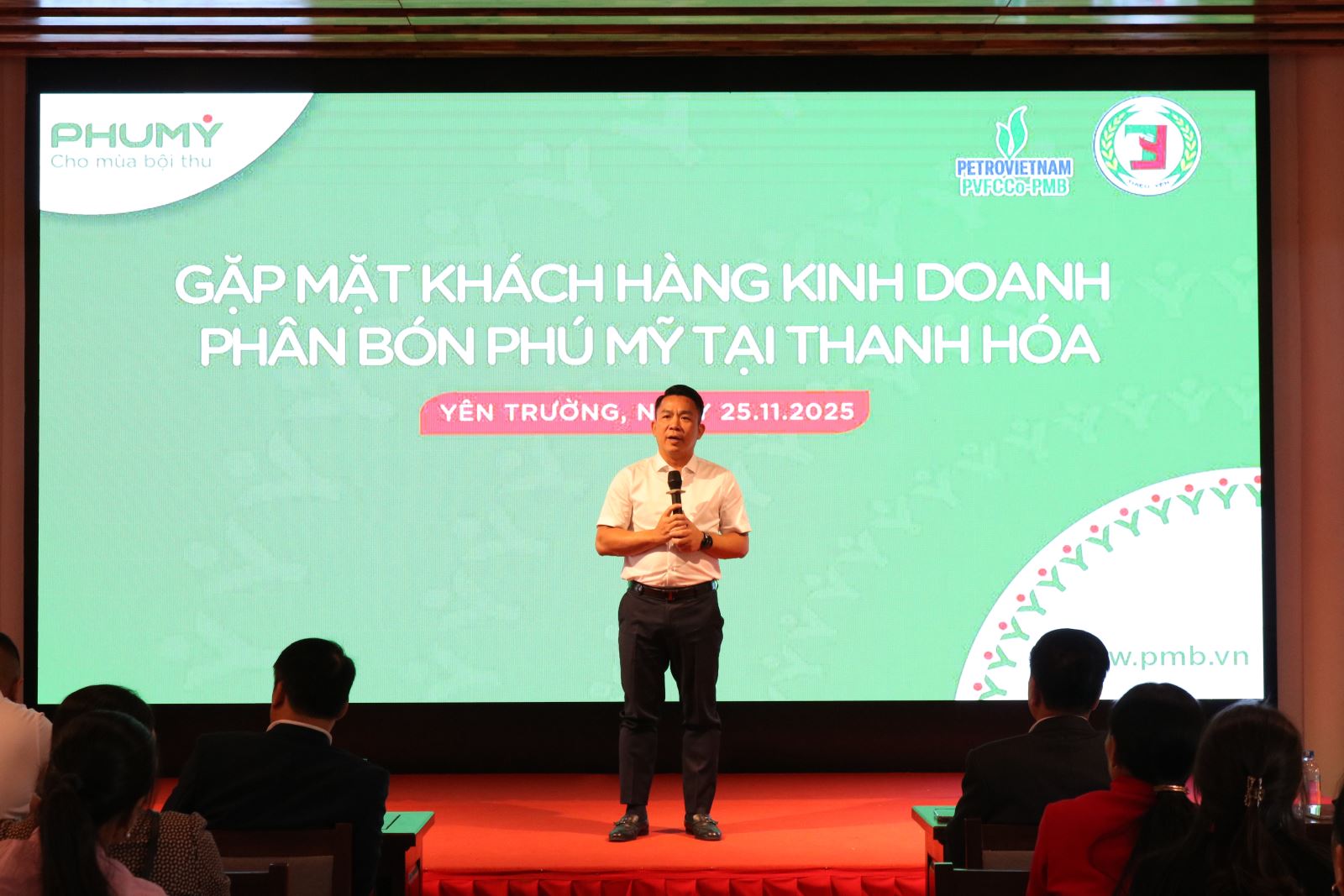 Công ty Cổ phần Phân bón và Hóa chất Dầu khí miền Bắc (PVFCCo - PMB) phối hợp với các Nhà phân phối tổ chức chuỗi chương trình “Gặp mặt khách hàng kinh doanh phân bón Phú Mỹ” năm 2025 tại Thanh Hóa, Ninh Bình, Sơn La và Nghệ An. Công ty Cổ phần Phân bón và Hóa chất Dầu khí miền Bắc (PVFCCo - PMB) phối hợp với các Nhà phân phối tổ chức chuỗi chương trình “Gặp mặt khách hàng kinh doanh phân bón Phú Mỹ” năm 2025 tại Thanh Hóa, Ninh Bình, Sơn La và Nghệ An.