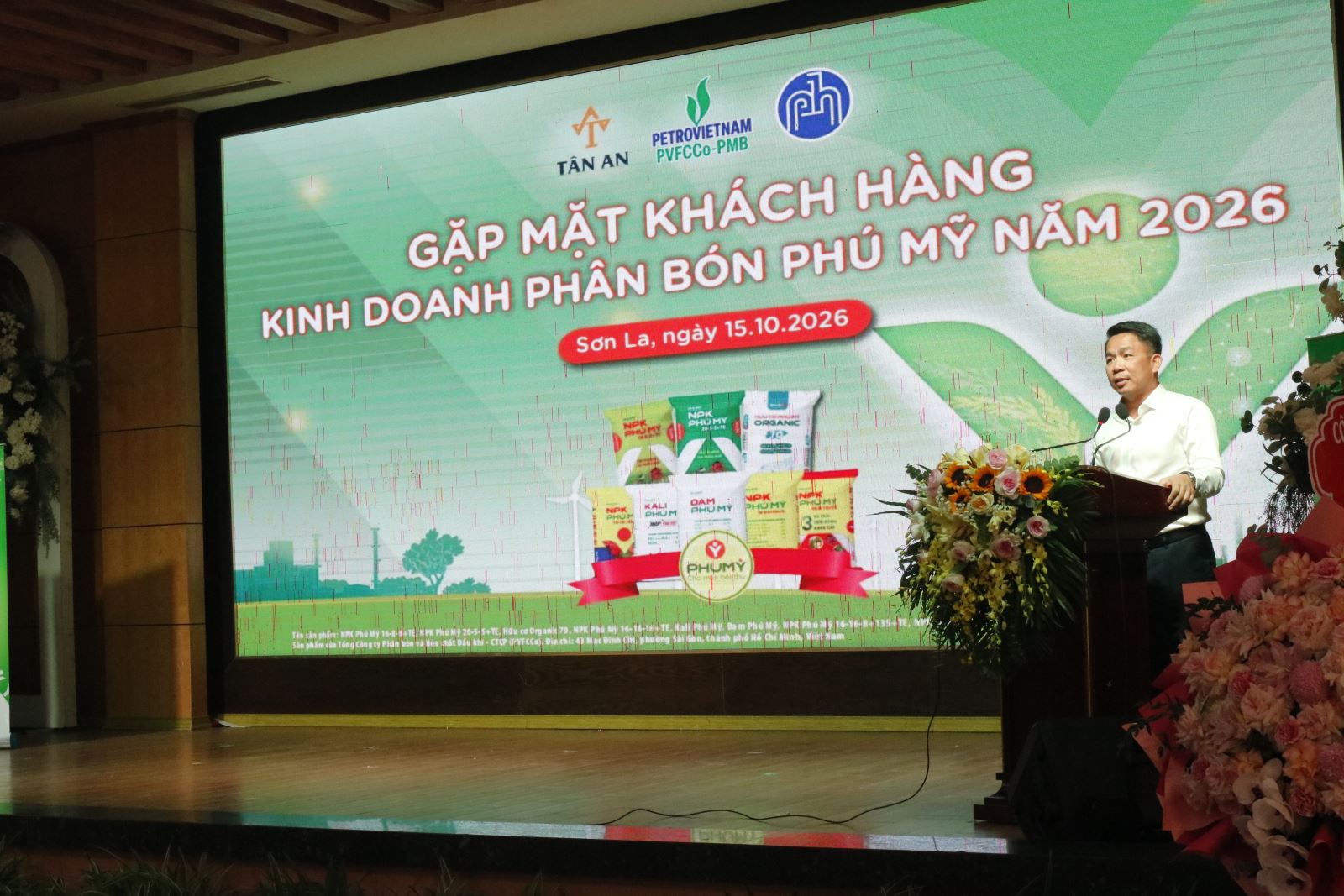 Công ty Cổ phần Phân bón và Hóa chất Dầu khí miền Bắc (PVFCCo - PMB) tổ chức thành công chương trình “Gặp mặt khách hàng kinh doanh phân bón Phú Mỹ” tại Sơn La.